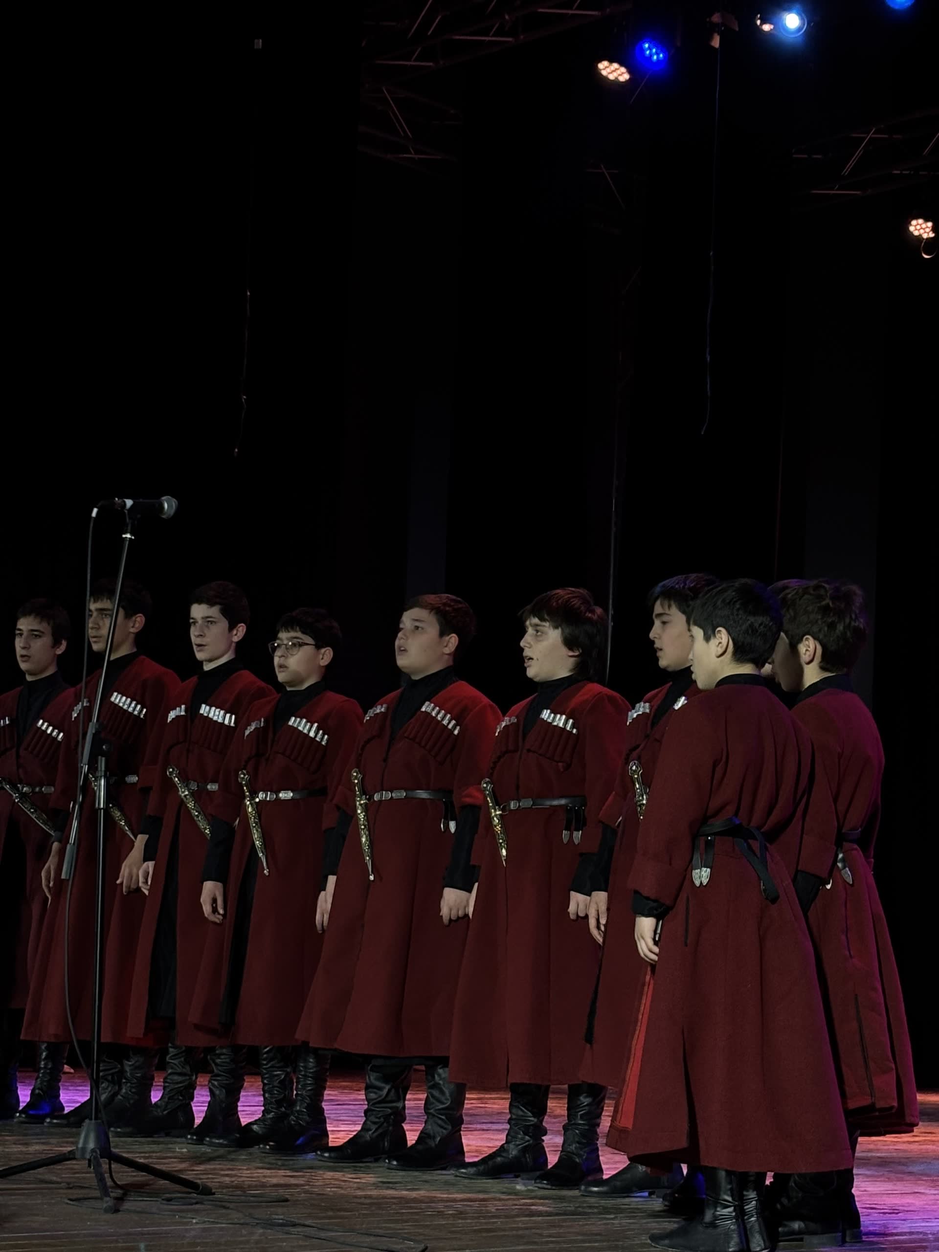 Shoda ensemble performing on a concert stage